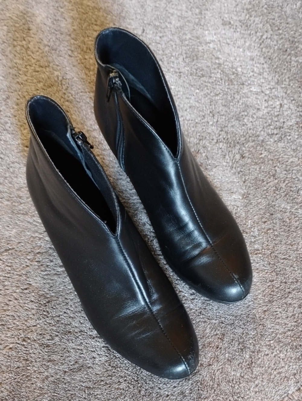 Munro Robyn Booties Unsized Please See Photos